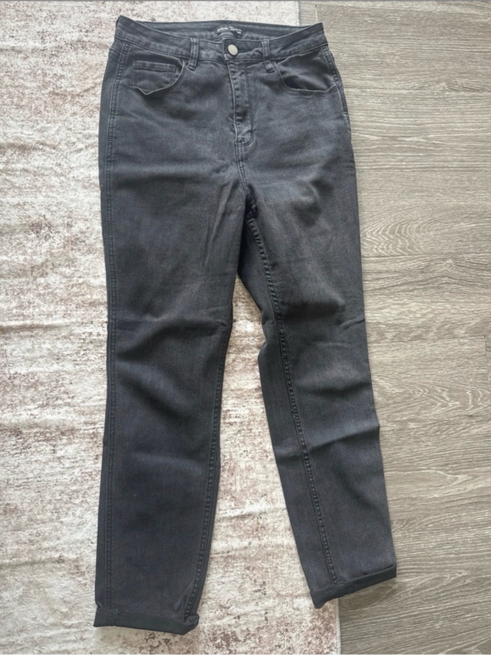 SHEIN Charcoal Black High-Rise Skinny Jeans